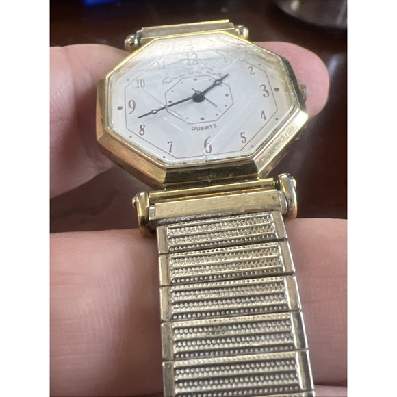 Vintage Oscar De La Renta Octagonal Watch Gold Tone- Untested - Picture 3 of 6